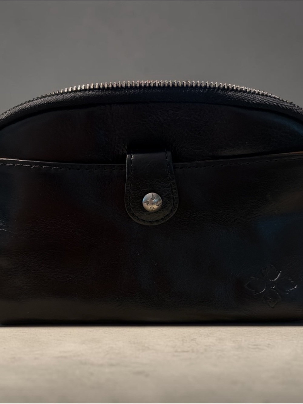 Patricia Nash Leather Crossbody Bag - Classic Women's Shoulder Bag - Picture 3 of 9